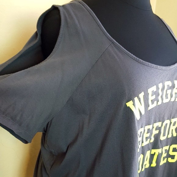 💜 Torrid Graphic Active Tee - Picture 3 of 5